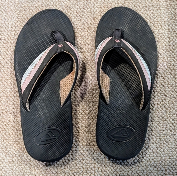 Reef Sandals with Bottle Opener - Picture 5 of 5